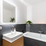 Premium-apartment Mit Balkon - Perfekt Fuer Familien, Gruppen Und Geschaeftsreisende - Zaya דירה לייפציג