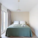 Premium-apartment Mit Balkon - Perfekt Fuer Familien, Gruppen Und Geschaeftsreisende - Zaya *