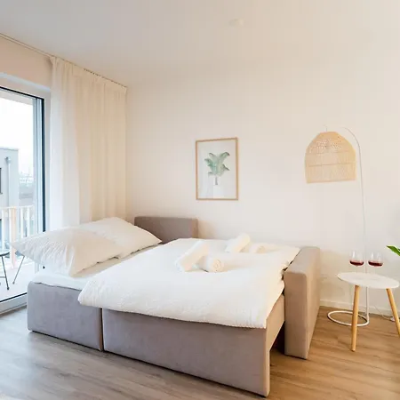 Apartment Neu - Premium-apartment Mit Balkon - Perfekt Fuer Familien, Gruppen Und Geschaeftsreisende *