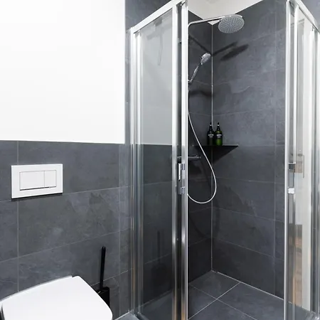Neu - Premium-apartment Mit Balkon - Perfekt Fuer Familien, Gruppen Und Geschaeftsreisende * Leipzig