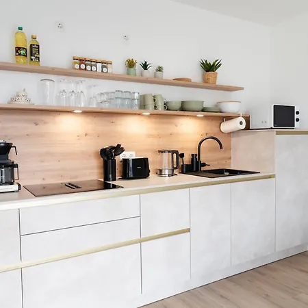 Apartment Neu - Premium-apartment Mit Balkon - Perfekt Fuer Familien, Gruppen Und Geschaeftsreisende Leipzig