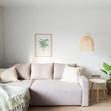 Premium-apartment Mit Balkon - Perfekt Fuer Familien, Gruppen Und Geschaeftsreisende - Zaya 아파트 *